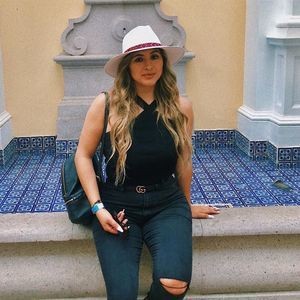 Meet your Posher, Evelyn